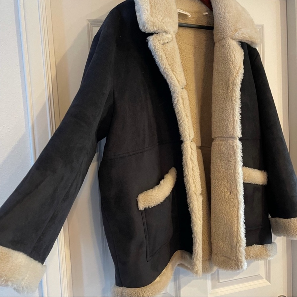Doen Snowbell Shearling Coat in black SZ Large GUC - Picture 4 of 7